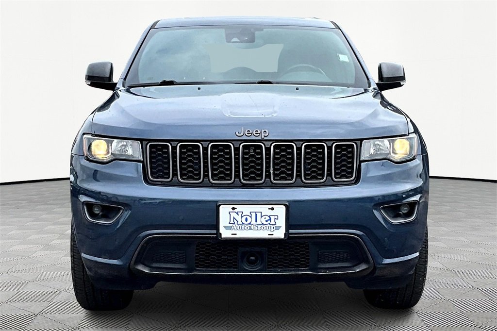 2021 Jeep Grand Cherokee Anniversary Edition photo 3