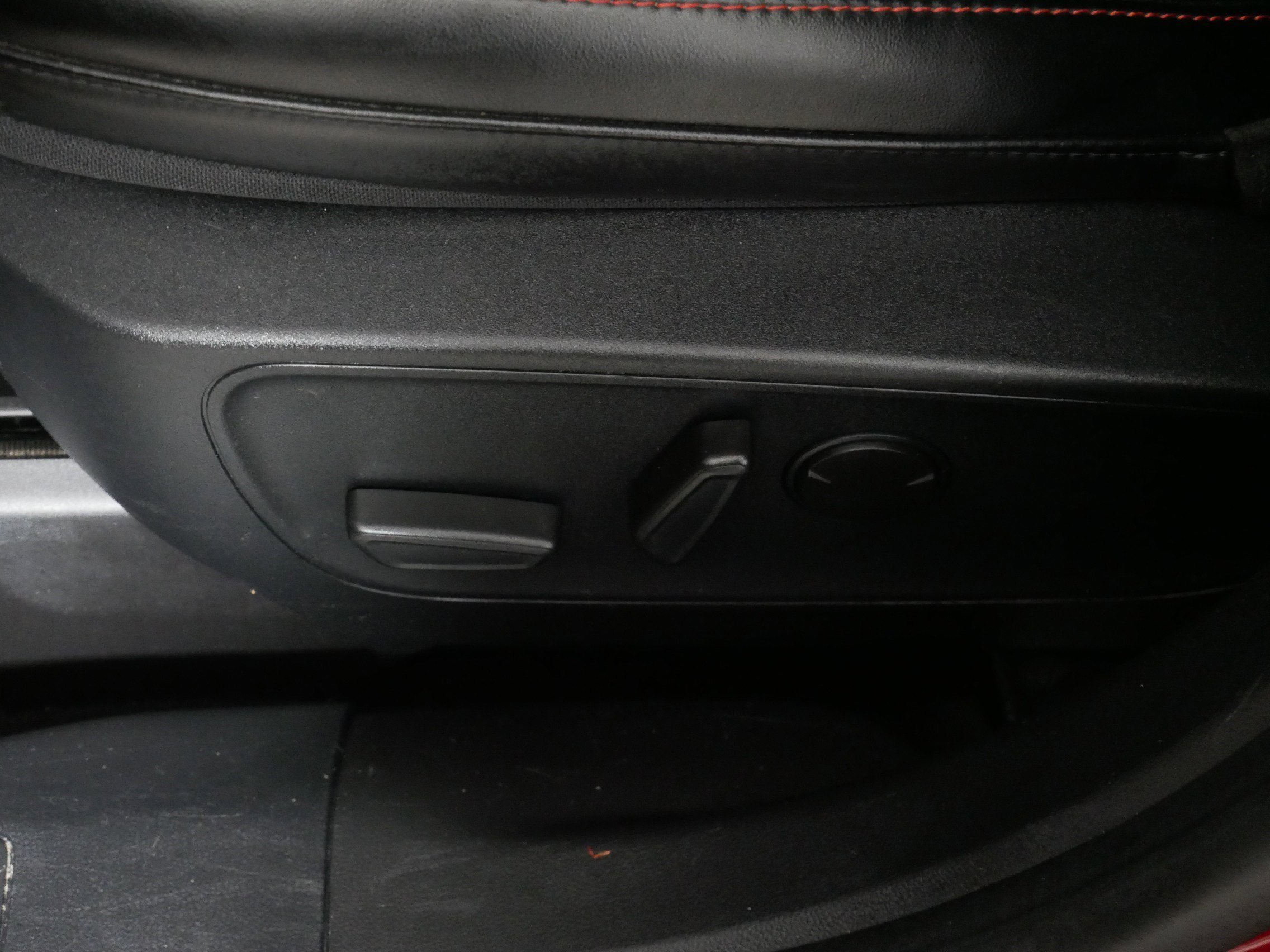 2024 Ford Escape ST-Line photo 20