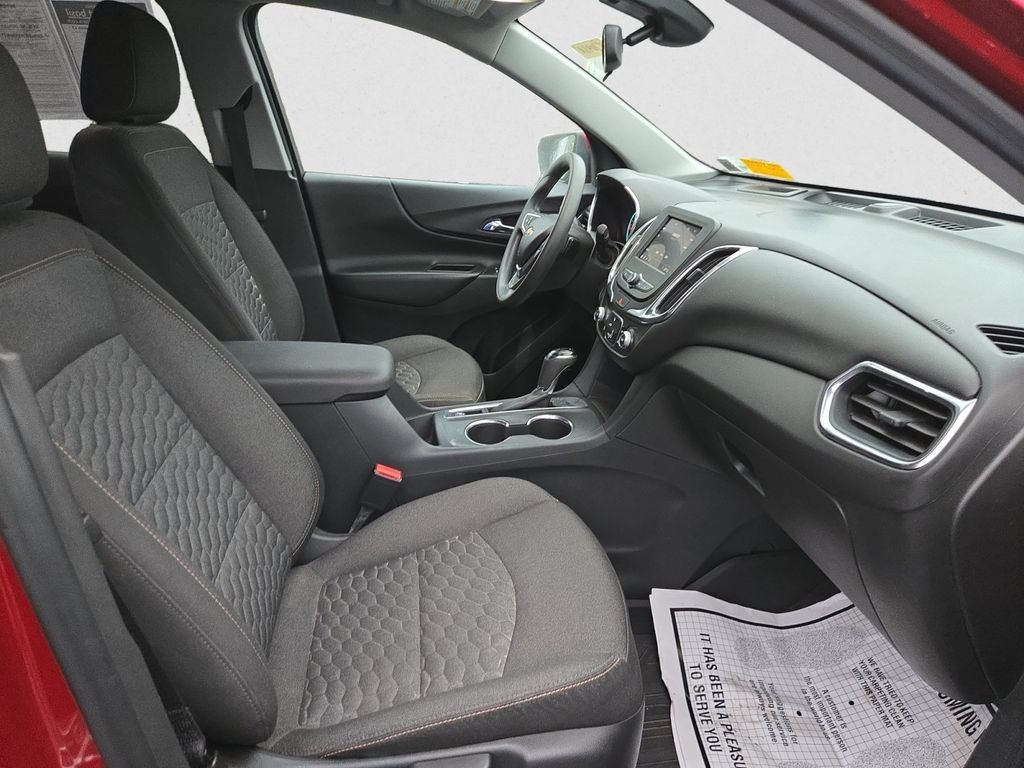 2020 Chevrolet Equinox LT photo 16