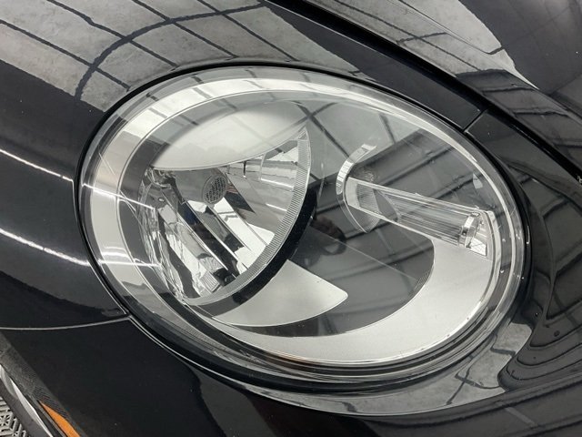 2019 Volkswagen Beetle S photo 13