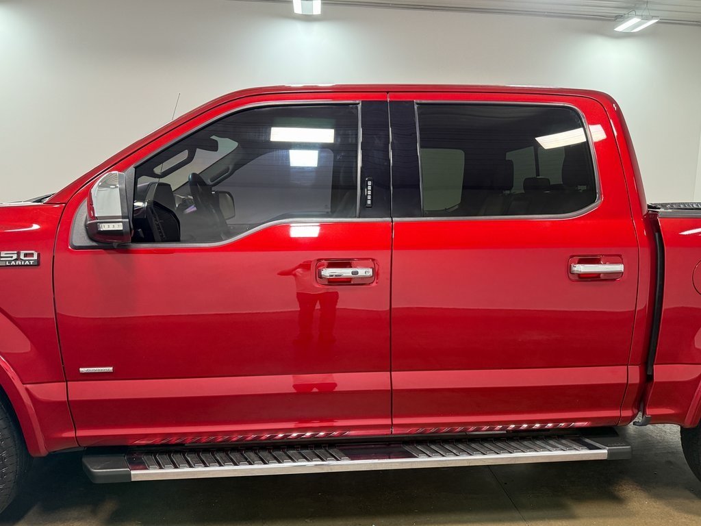 2016 Ford F-150 Lariat photo 35