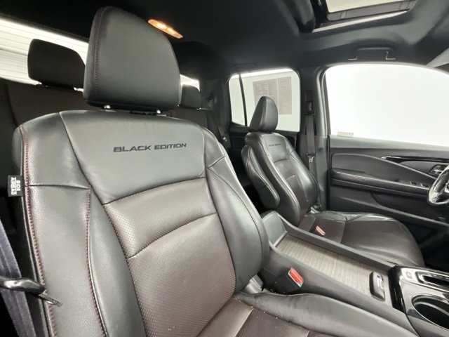 2019 Honda Ridgeline Black Edition photo 13
