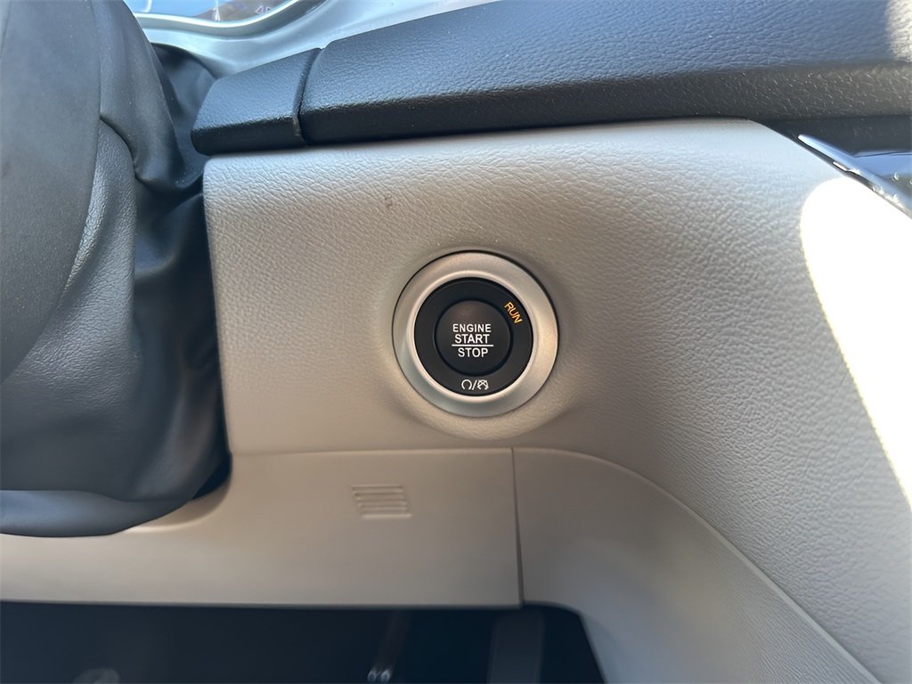 2024 Chrysler Pacifica Touring L photo 24