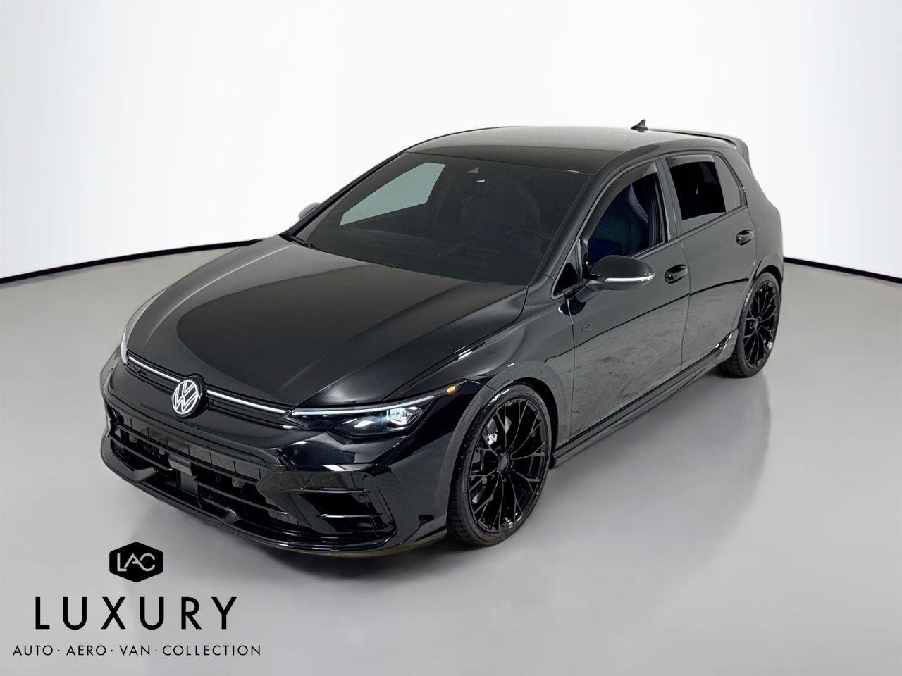 2025 Volkswagen Golf R photo 2