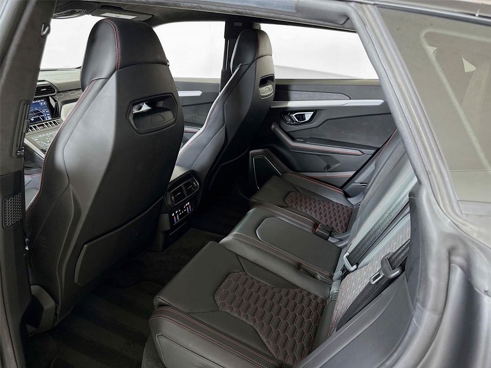2020 Lamborghini Urus photo 24