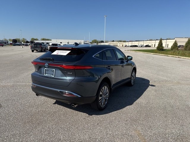 2024 Toyota Venza photo 4