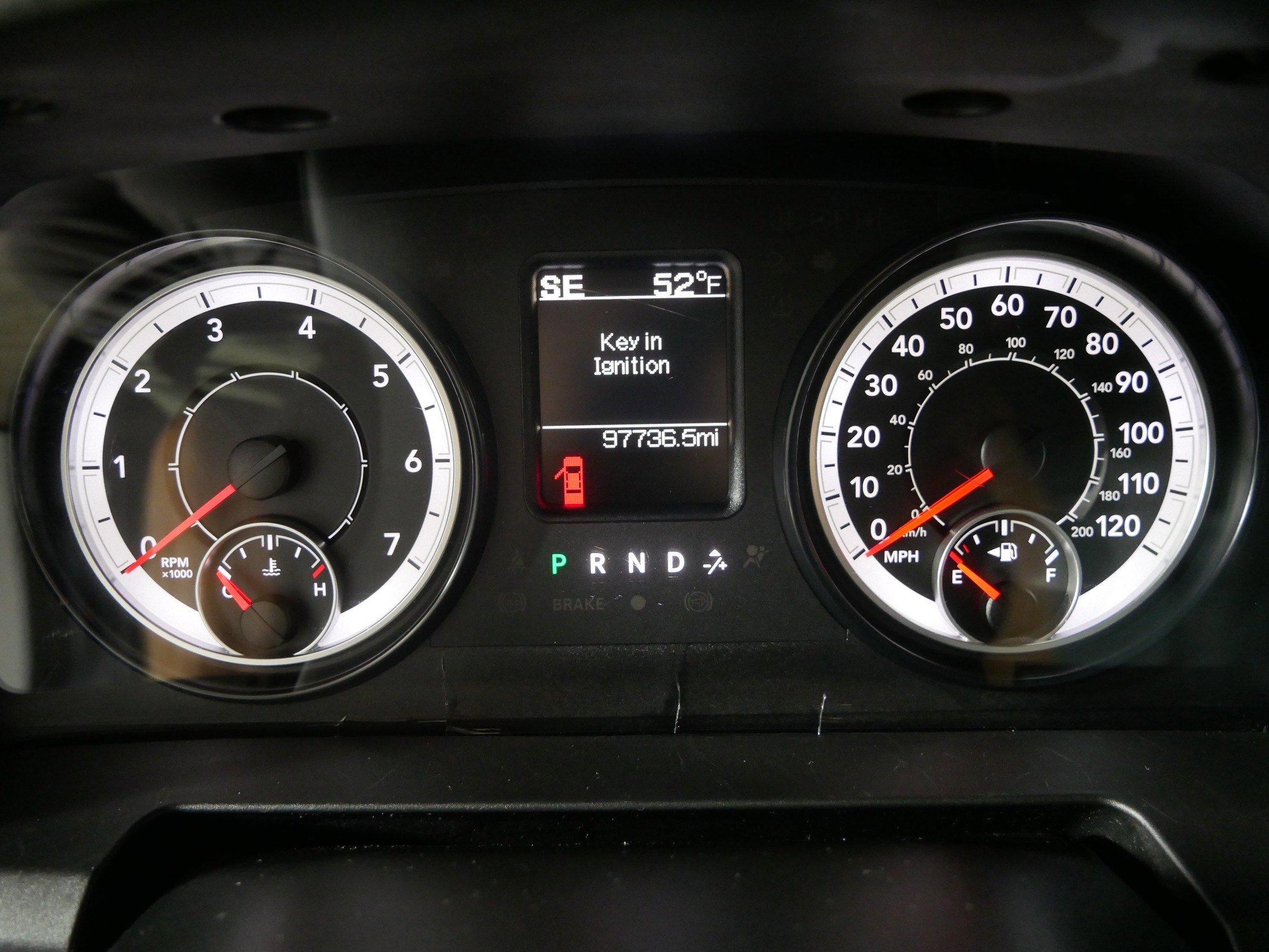 2016 Ram 1500 SLT photo 20