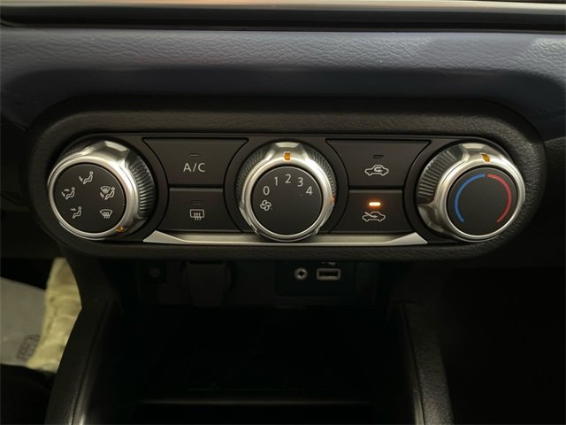 2023 Nissan Versa 1.6 SV photo 18