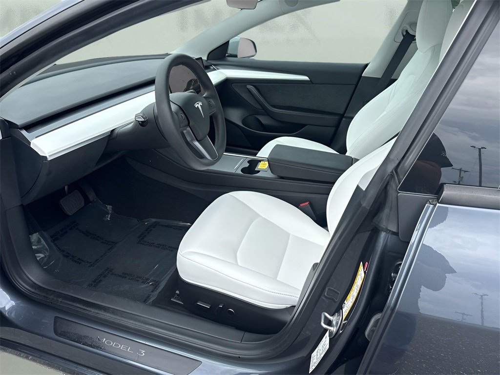 2023 Tesla Model 3 photo 9