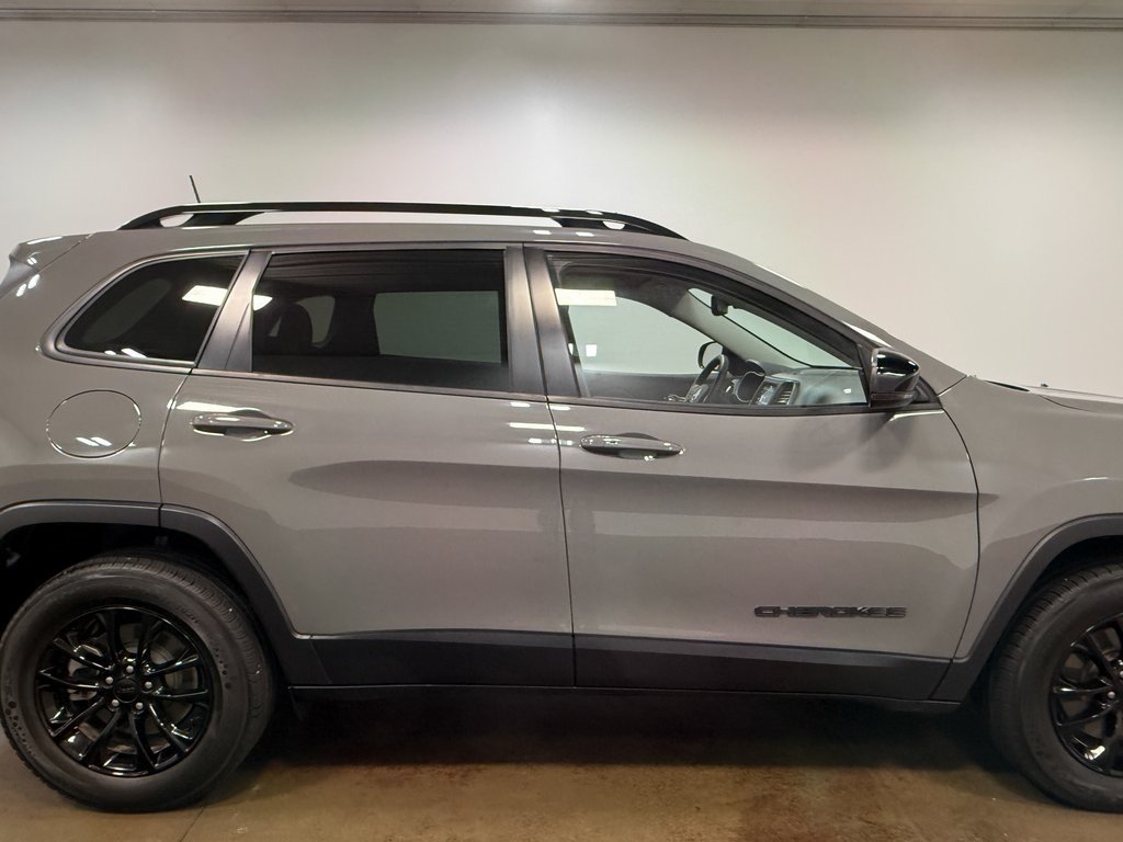 2023 Jeep Cherokee Altitude photo 25