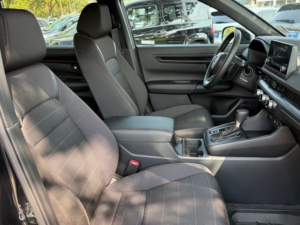 2025 Honda CR-V Hybrid Sport photo 18