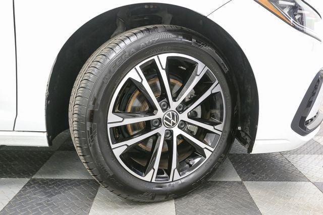 2025 Volkswagen Jetta 1.5T Sport photo 7