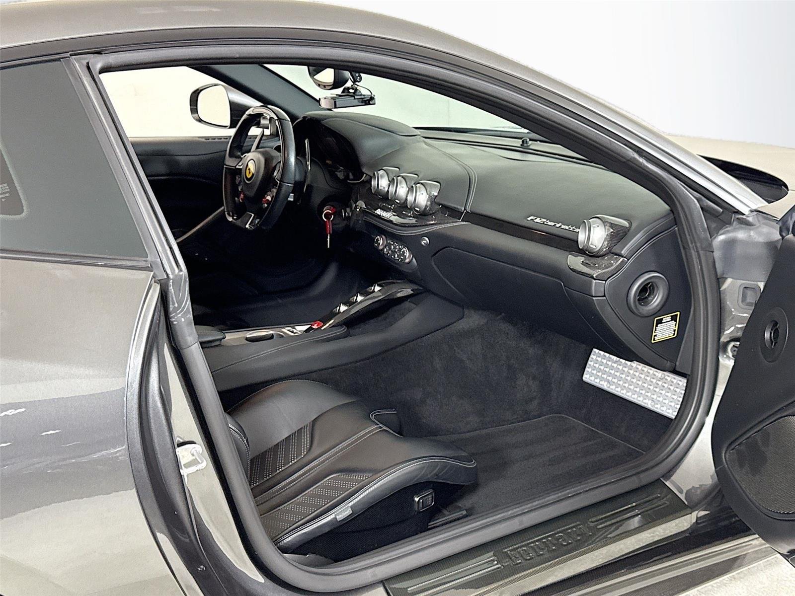 2016 Ferrari F12 Berlinetta Berlinetta photo 28