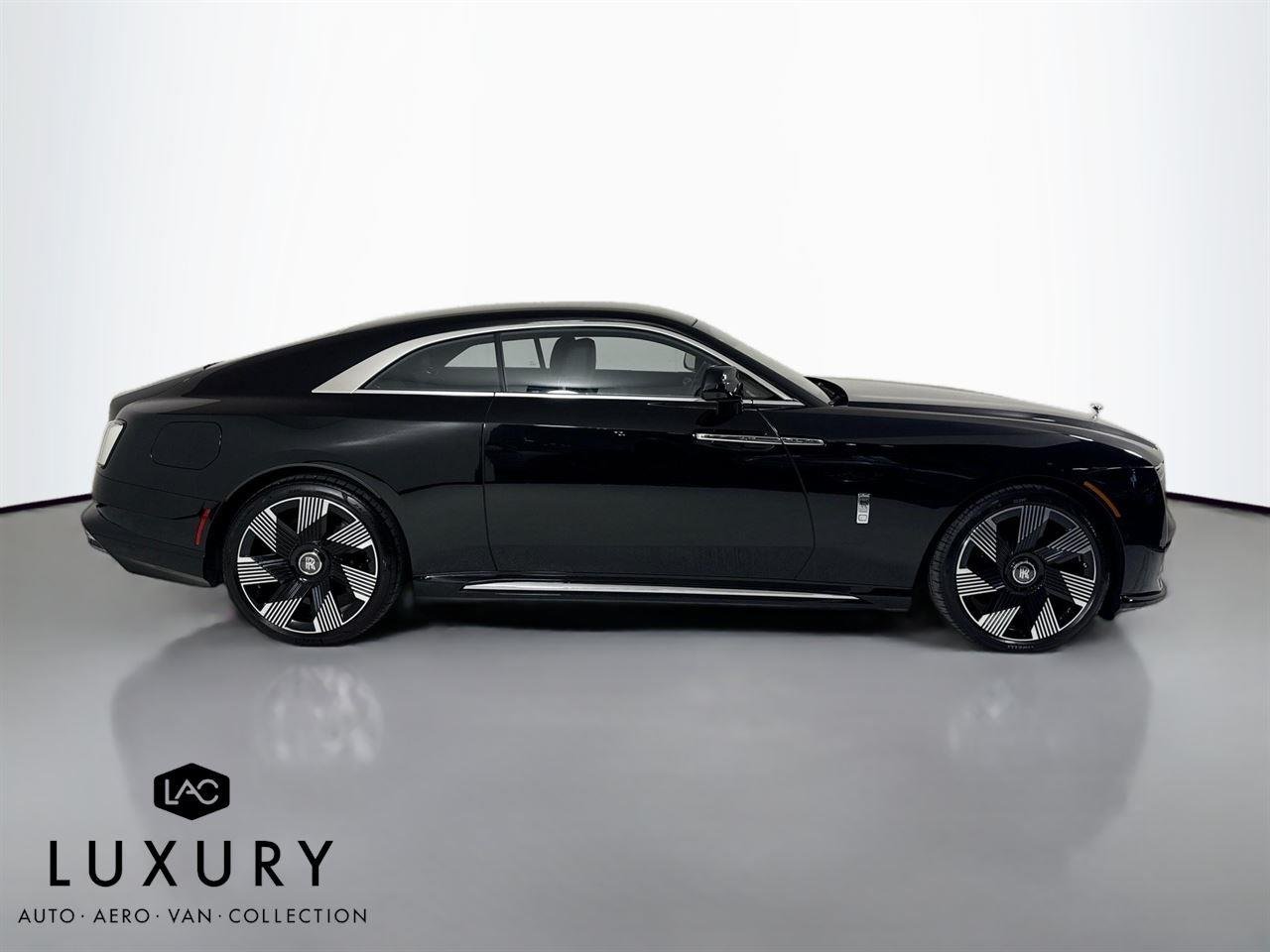 2024 Rolls Royce Spectre photo 4