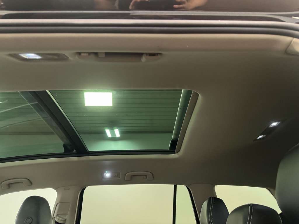 2023 Volkswagen Atlas SEL photo 7