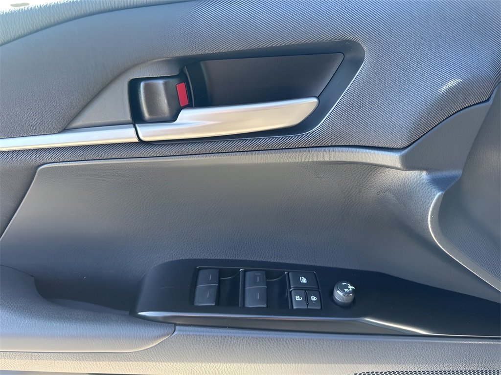 2025 Toyota Camry LE photo 22