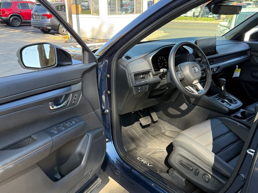 2025 Honda CR-V Hybrid Sport-L photo 11