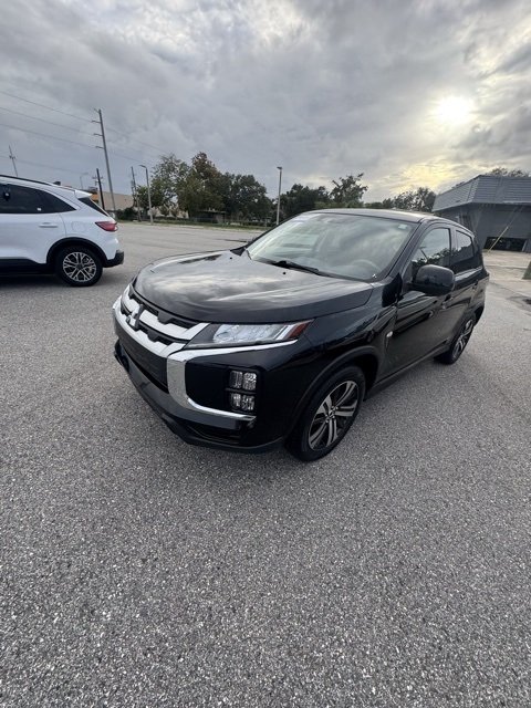 2023 Mitsubishi Outlander Sport ES photo 3