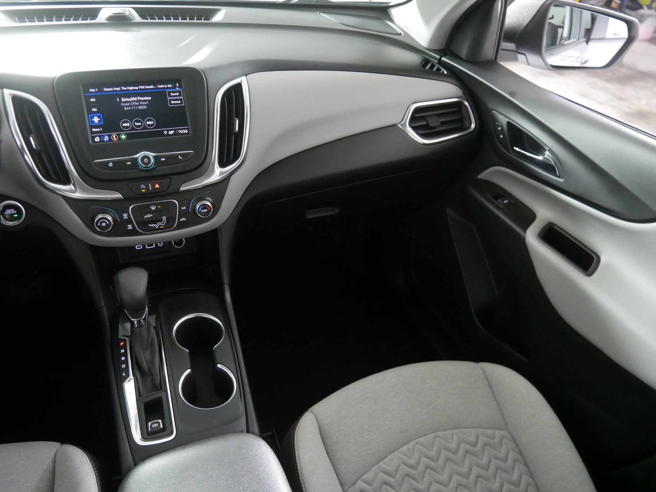 2022 Chevrolet Equinox LS photo 11