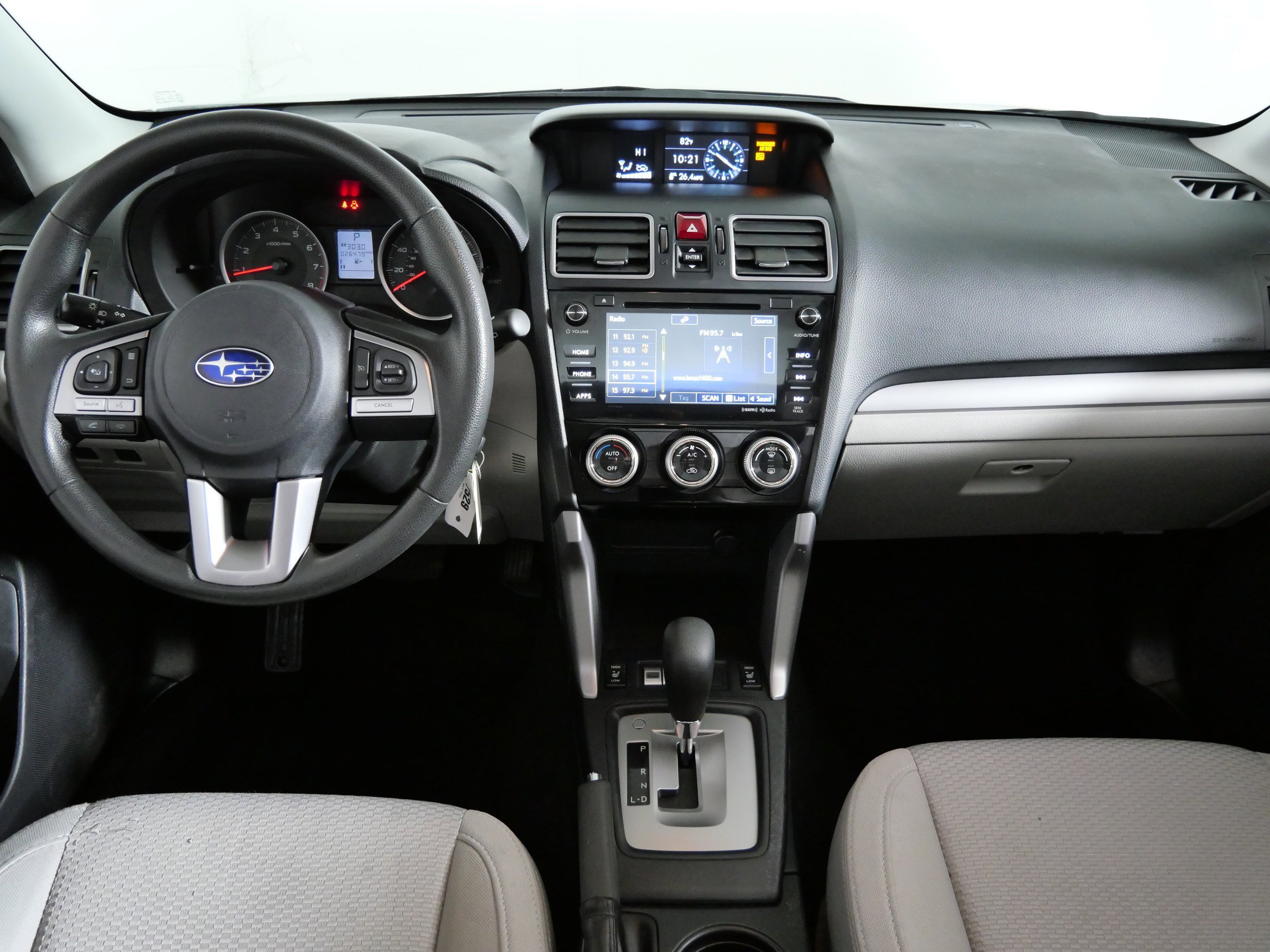 2017 Subaru Forester Premium photo 10