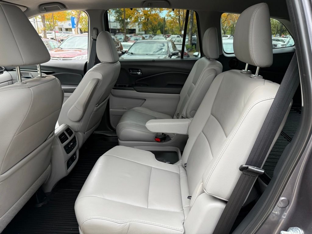 2021 Honda Pilot Touring photo 10