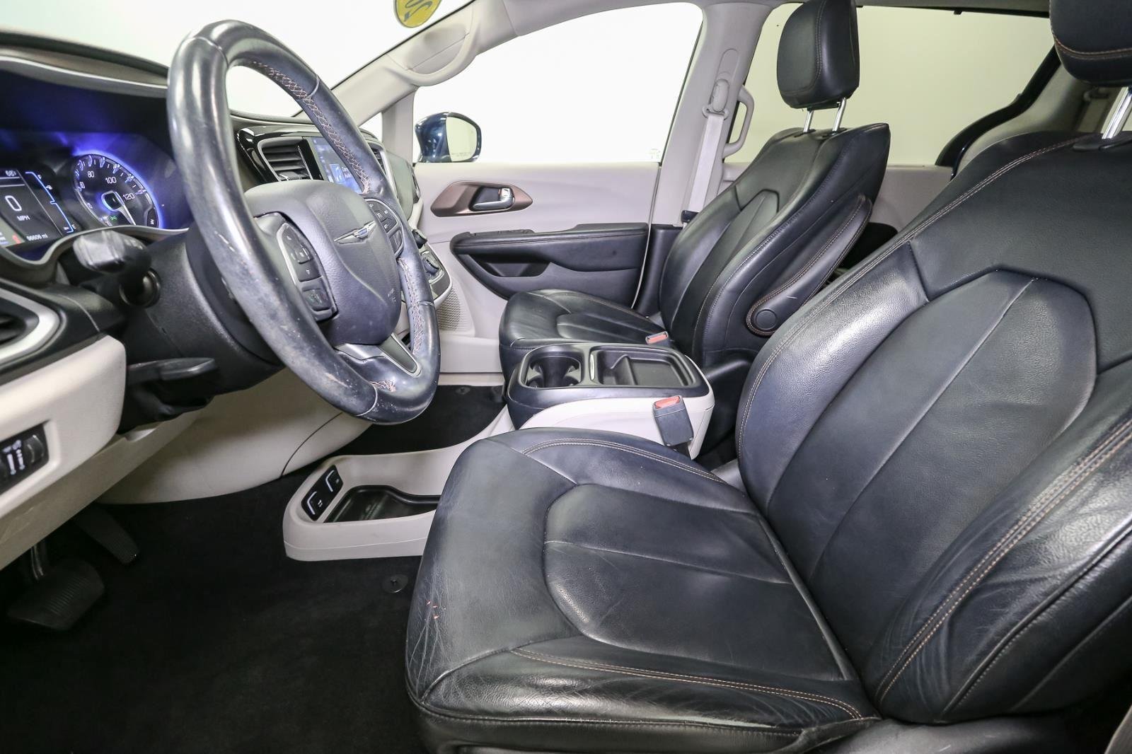 2017 Chrysler Pacifica Touring L photo 35