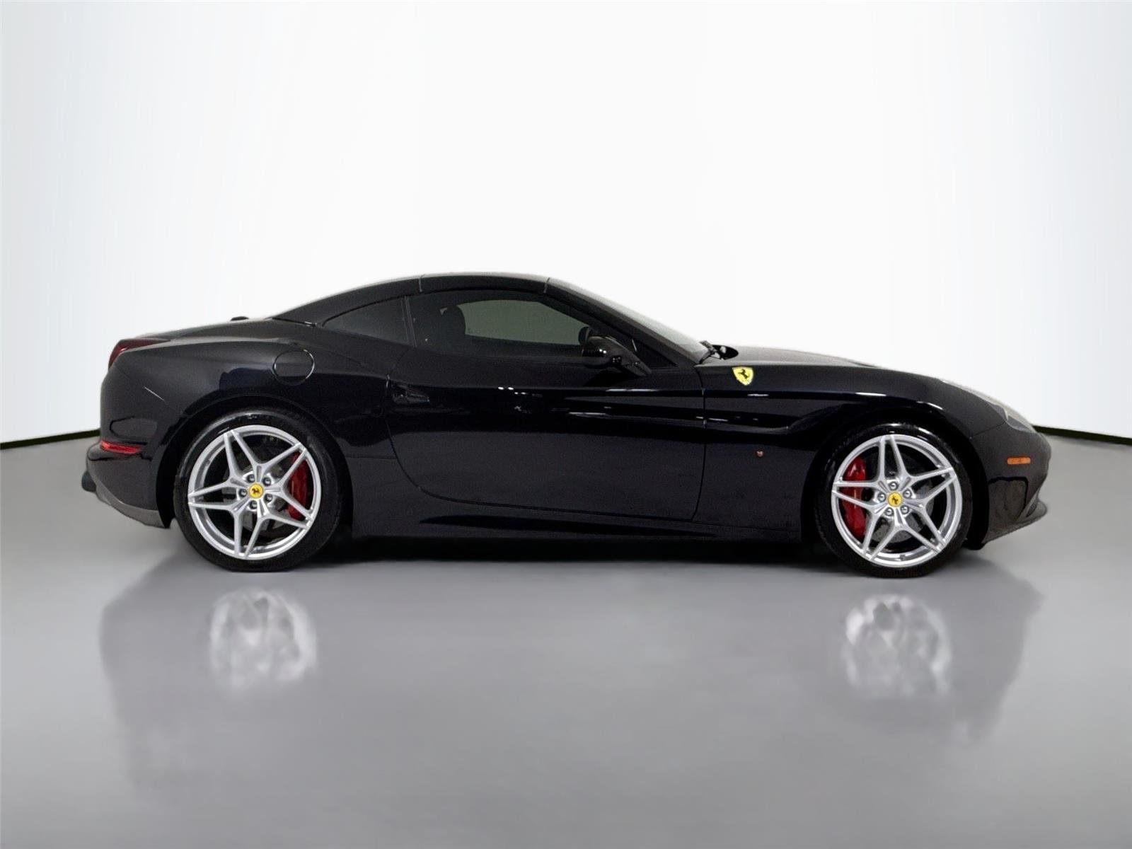 2018 Ferrari California T photo 44