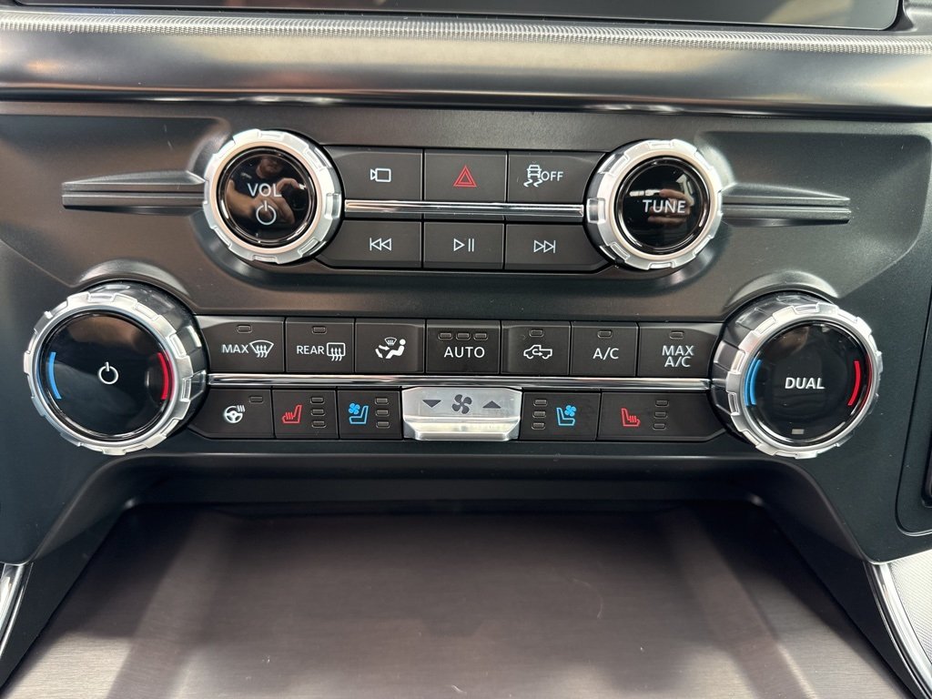 2025 Ford F-150 Platinum photo 20