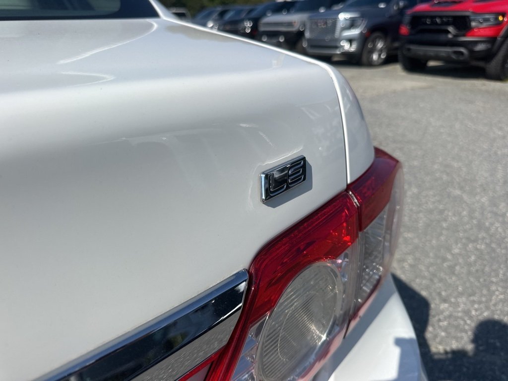 2012 Toyota Corolla LE photo 23