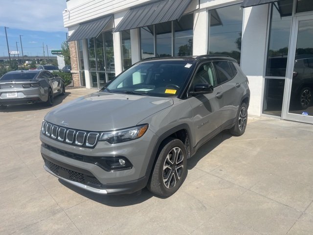 2022 Jeep Compass Limited photo 3