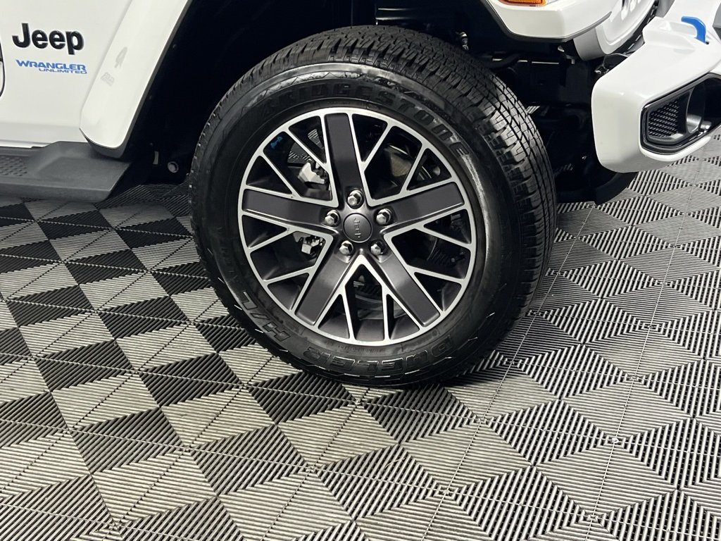 2022 Jeep Wrangler Unlimited Sahara High Altitude 4xe photo 3