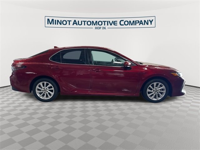 2021 Toyota Camry LE photo 9