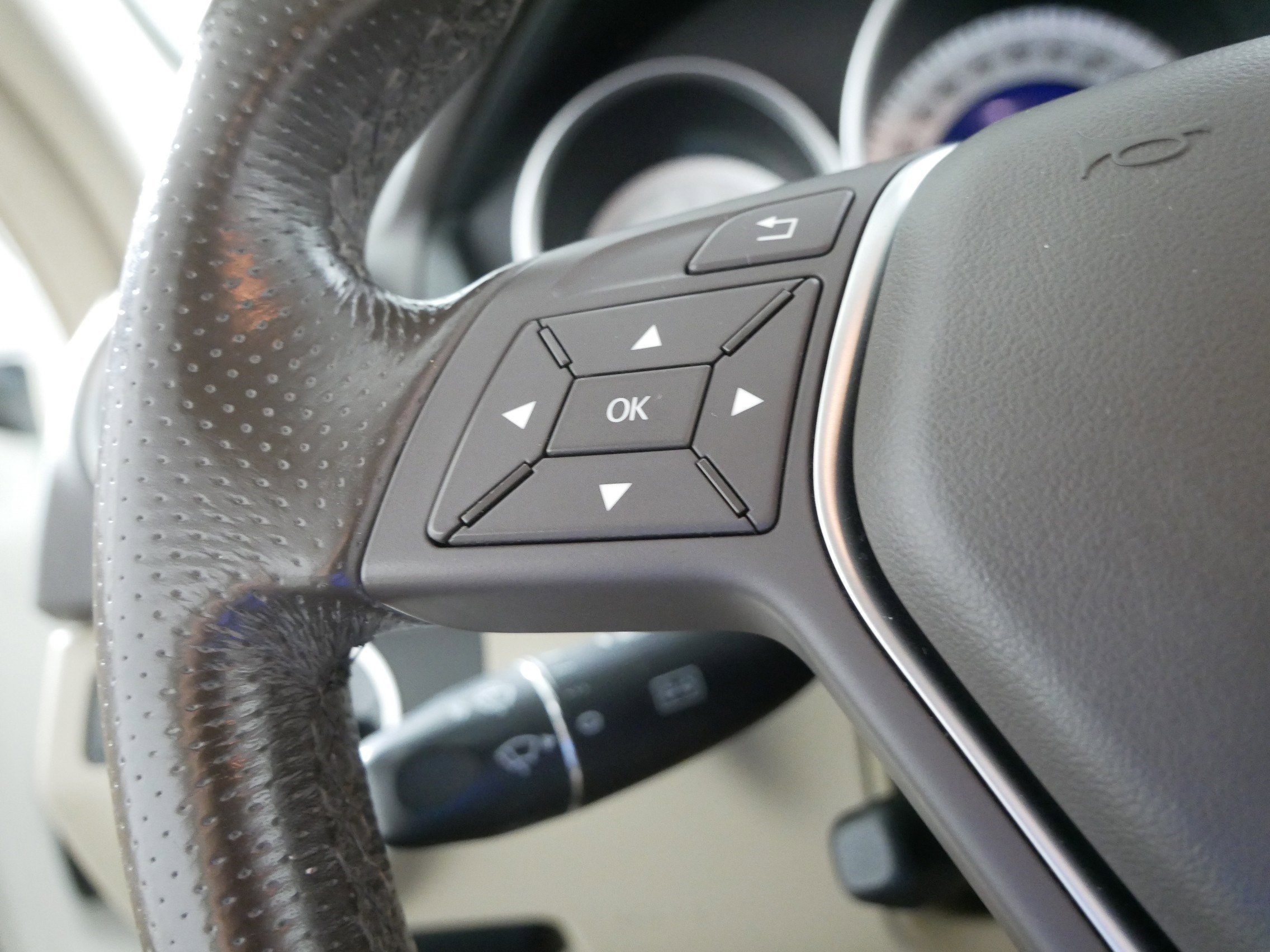 2012 Mercedes Benz C 300 Luxury photo 21