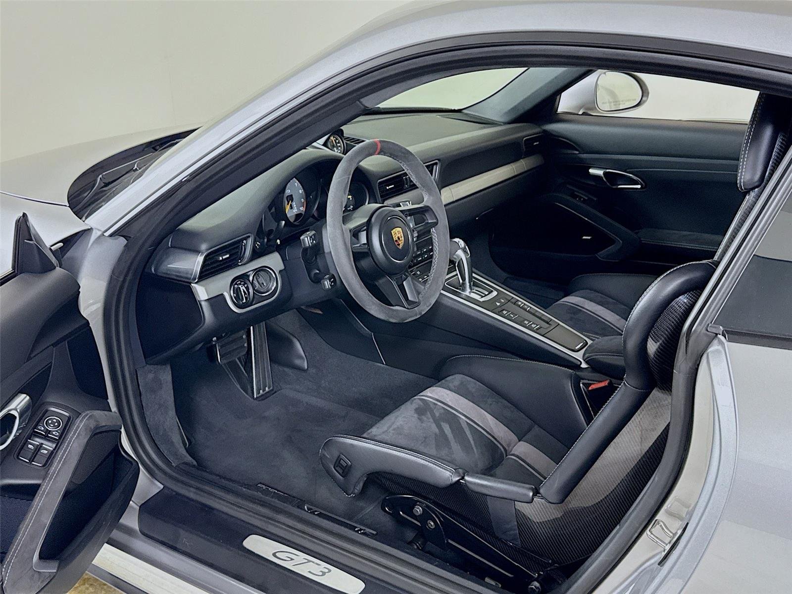 2018 Porsche 911 GT3 photo 11