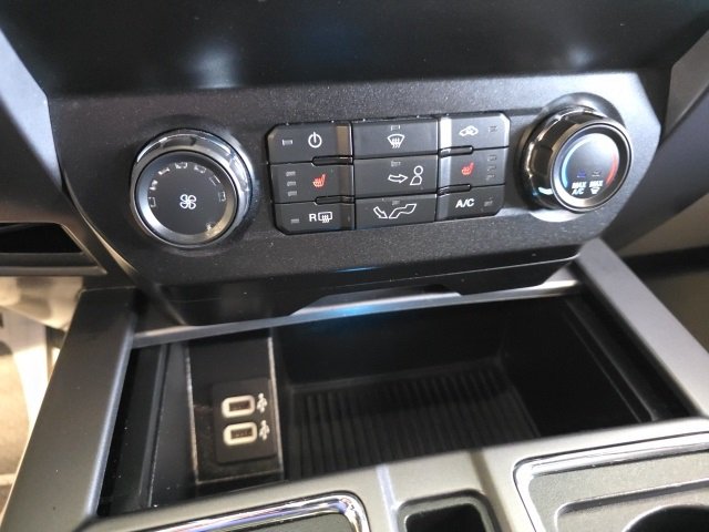 2019 Ford F-150 XLT photo 16
