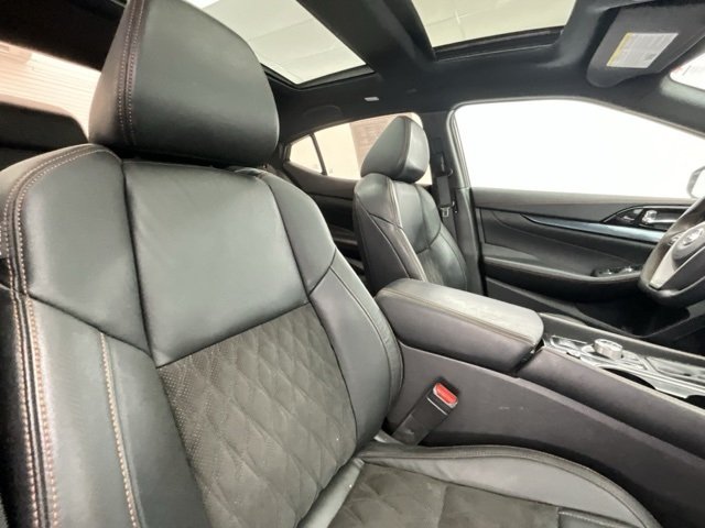 2022 Nissan Maxima SR photo 11
