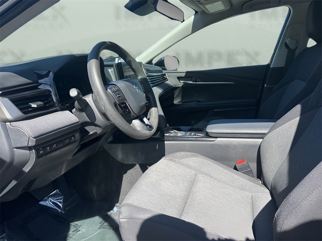 2025 Toyota Camry LE photo 9