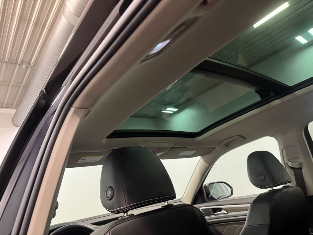 2023 Volkswagen Atlas SEL photo 8