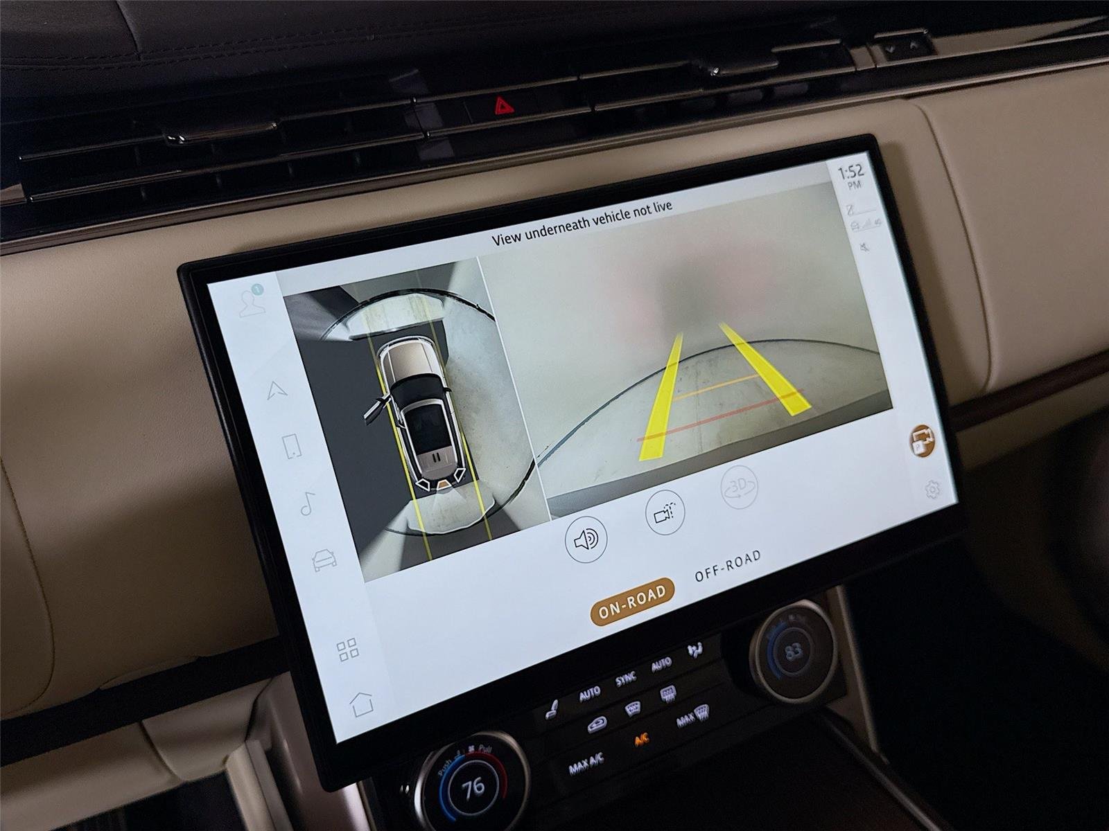 2023 Land Rover Range Rover SE photo 17