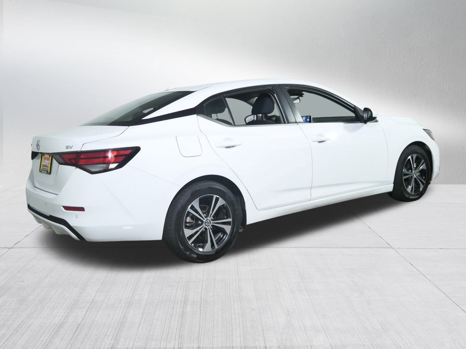 2022 Nissan Sentra SV photo 7