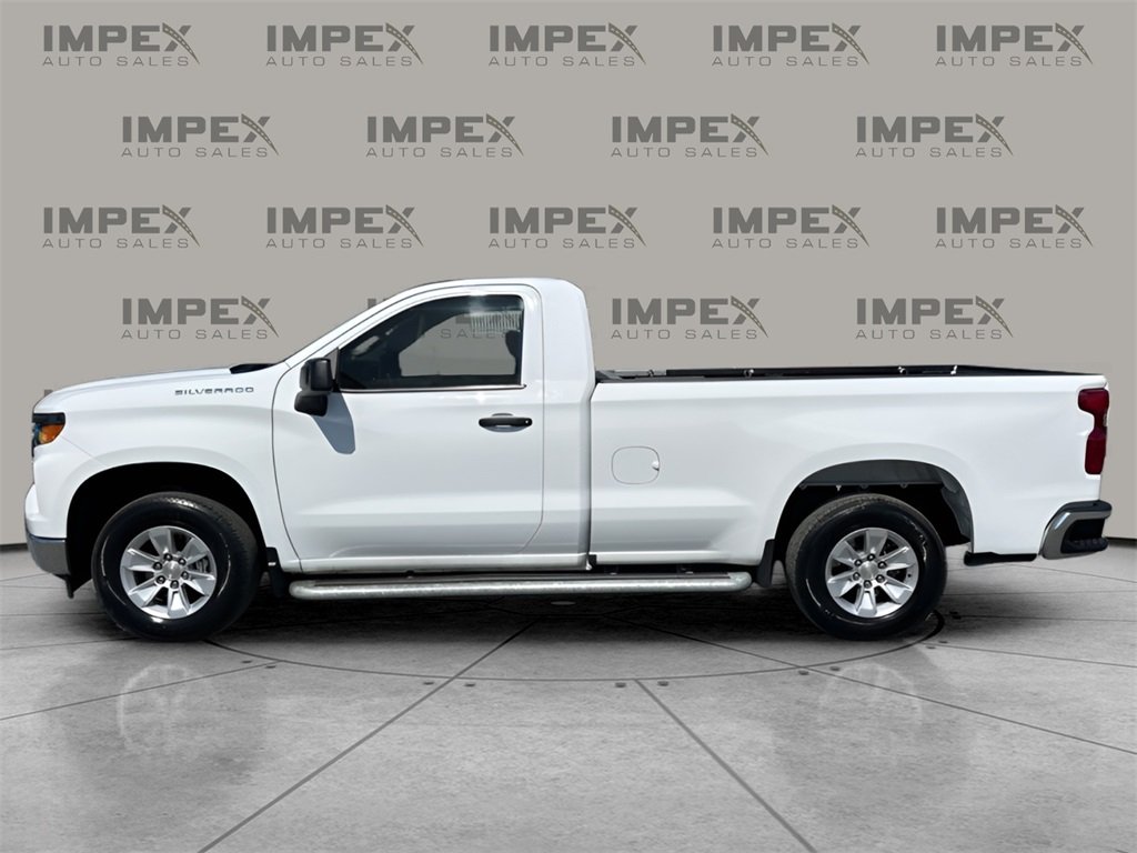 2024 Chevrolet Silverado 1500 photo 2