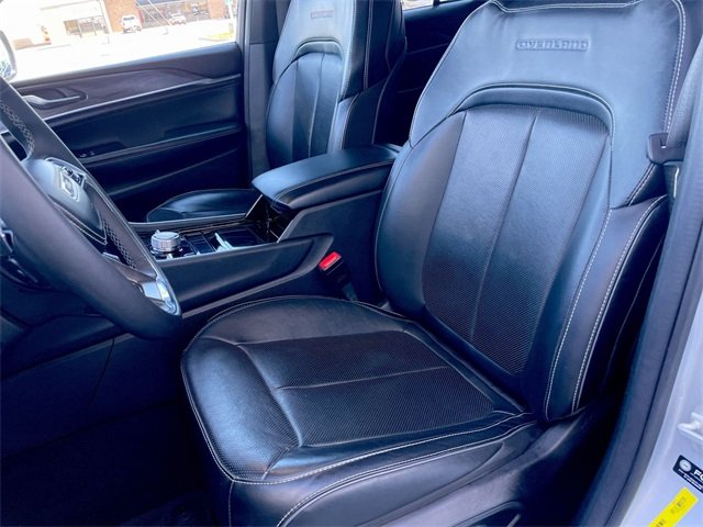 2024 Jeep Grand Cherokee Overland photo 4