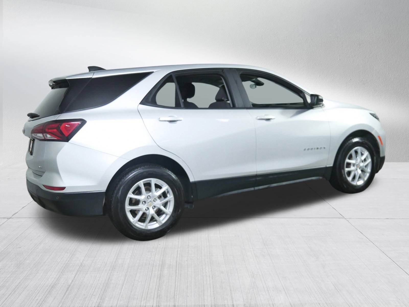 2022 Chevrolet Equinox LS photo 7