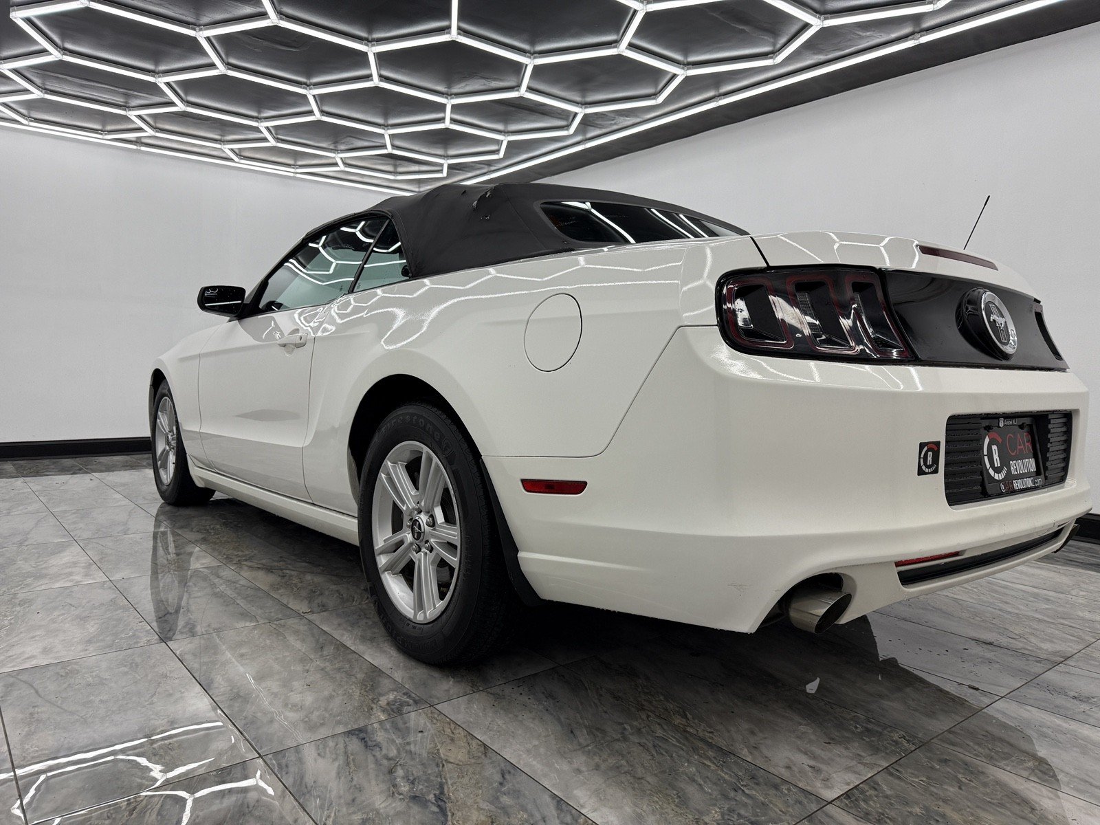 2013 Ford Mustang V6 Convertible photo 3