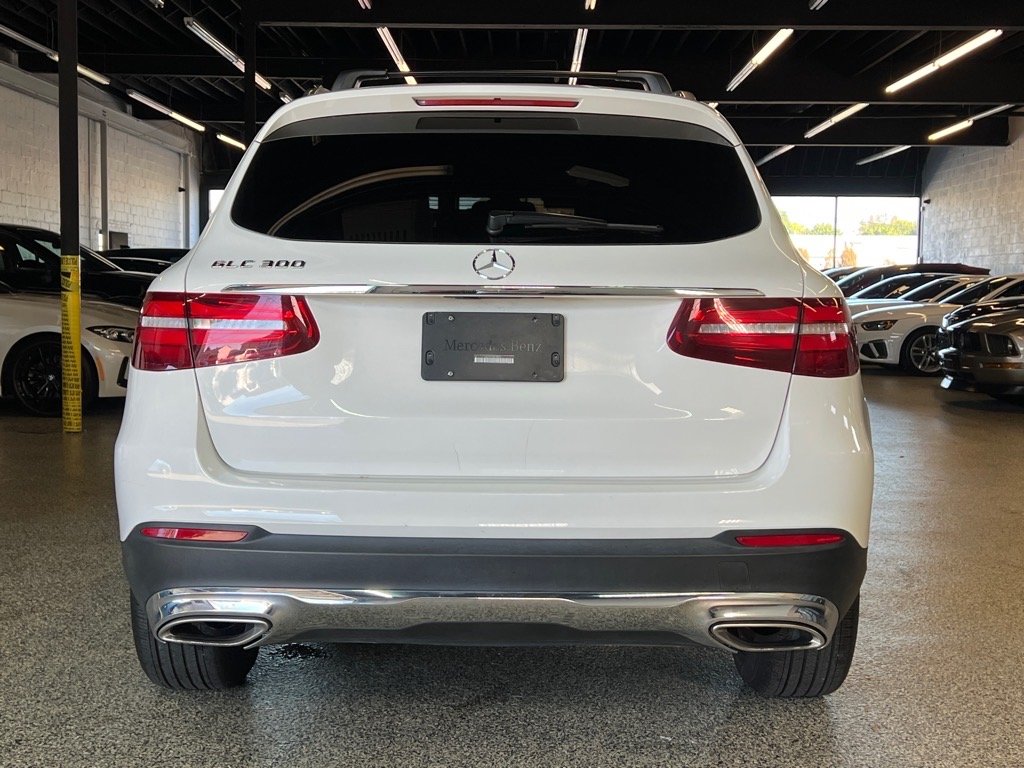 2019 Mercedes Benz GLC 300 4MATIC photo 3