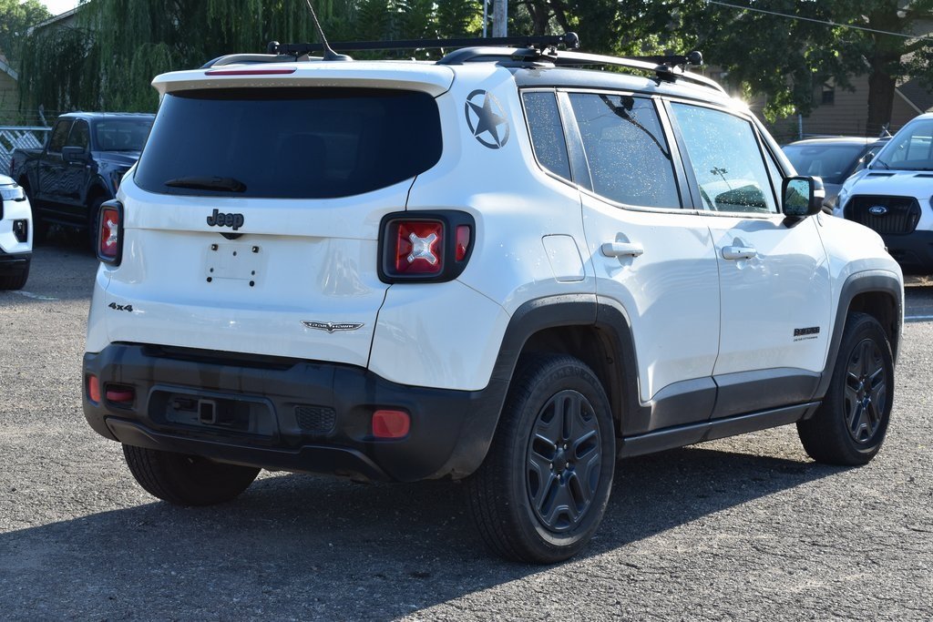 2017 Jeep Renegade Trailhawk photo 3