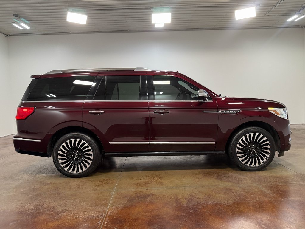 2021 Lincoln Navigator Black Label photo 21
