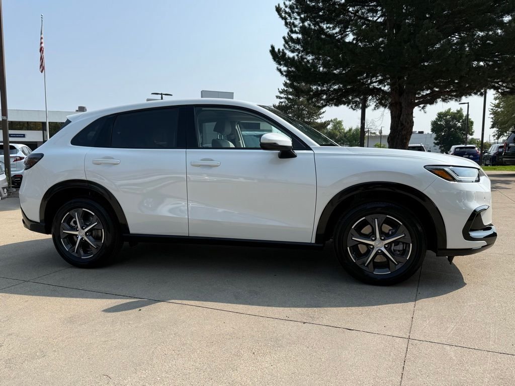 2025 Honda HR-V EX-L photo 6