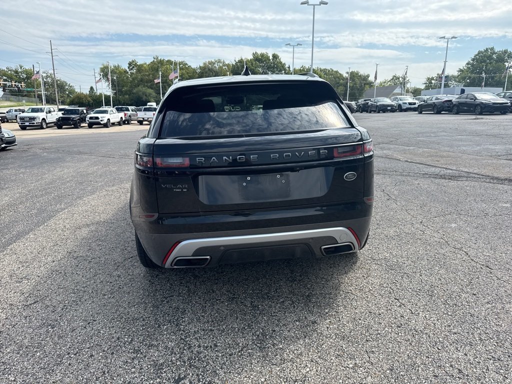2018 Land Rover Range Rover Velar SE photo 4