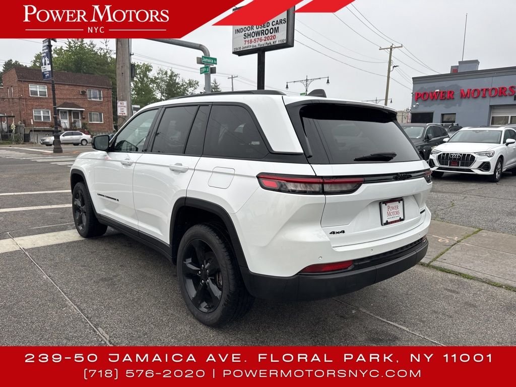 2023 Jeep Grand Cherokee Limited photo 2